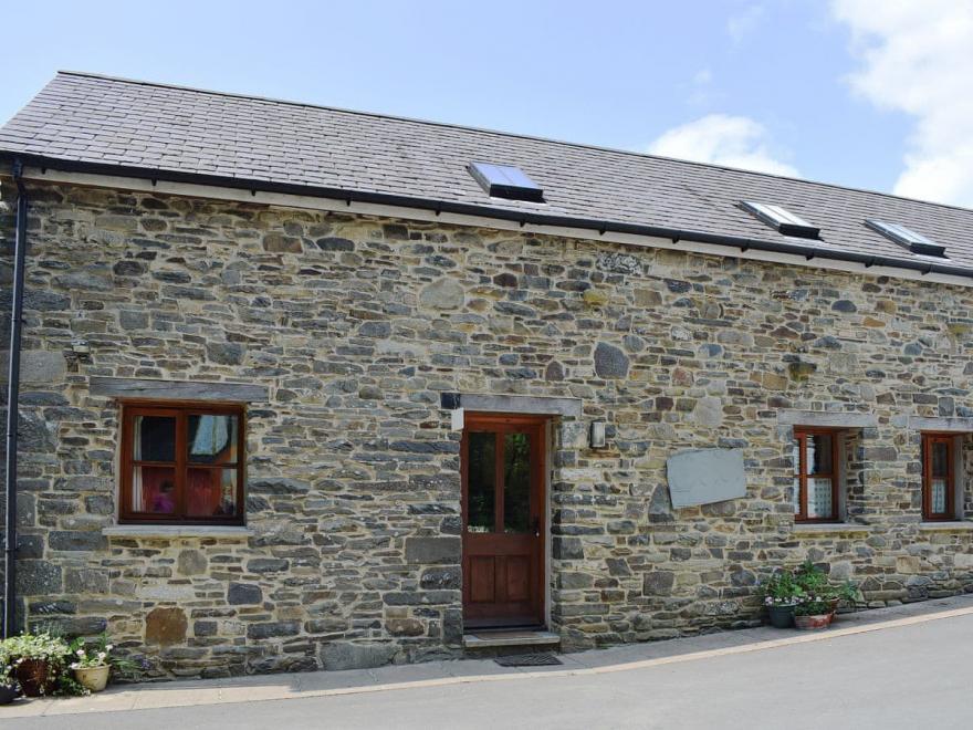 Ty Pel Droed - W42765