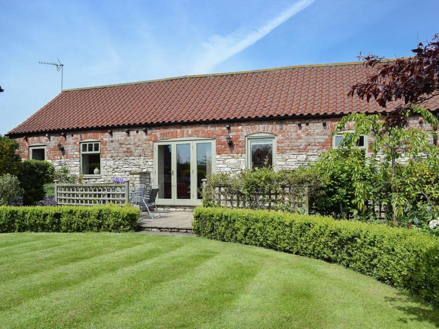 Stables Cottage-W42586