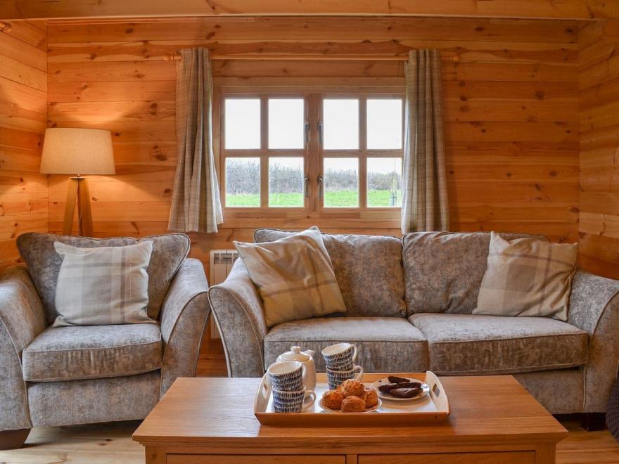 Dukes Wood - UKC2193