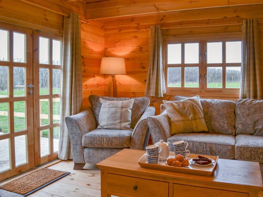 Dukes Wood - UKC2193