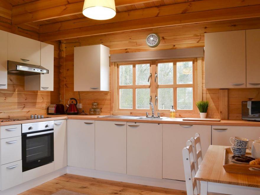 Dukes Wood - UKC2193