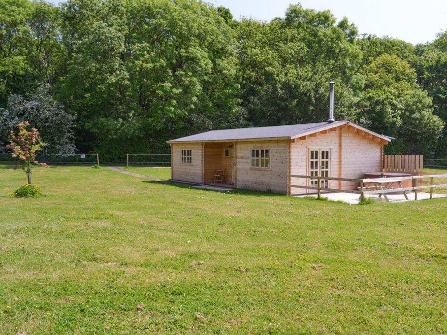 Dukes Wood - UKC2193