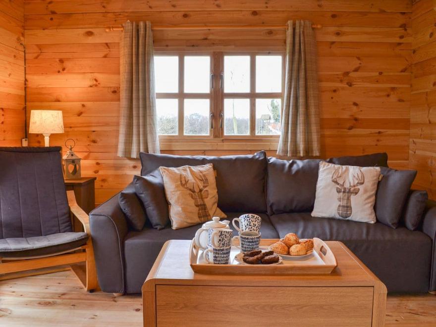 Halfmoon Wood - UKC2194