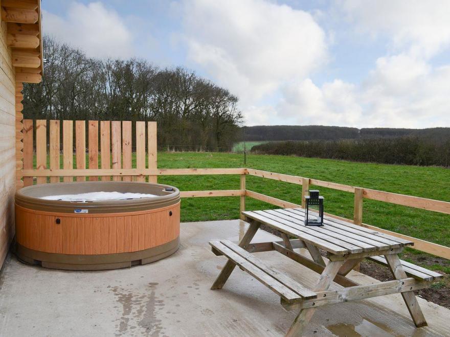 Halfmoon Wood - UKC2194