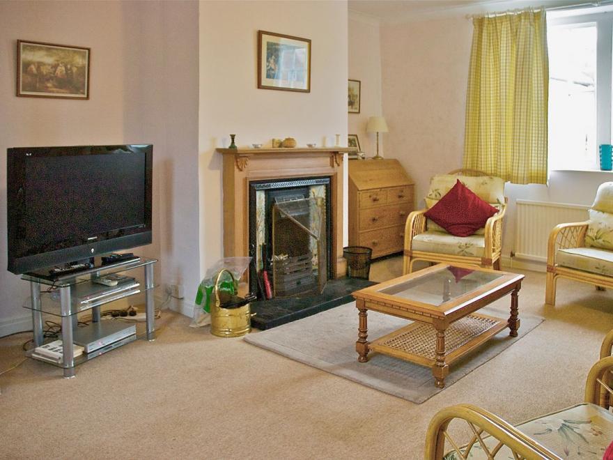 Tommies Cottage - E1388