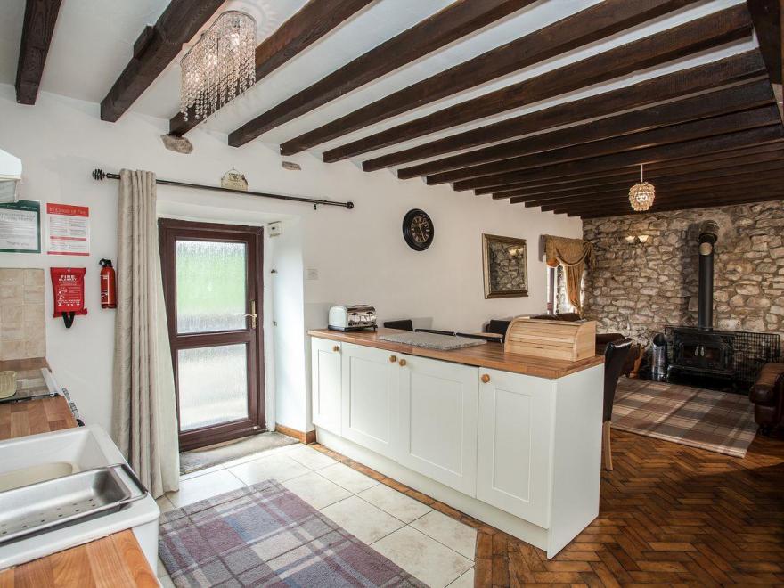 Honeysuckle Cottage - 27880