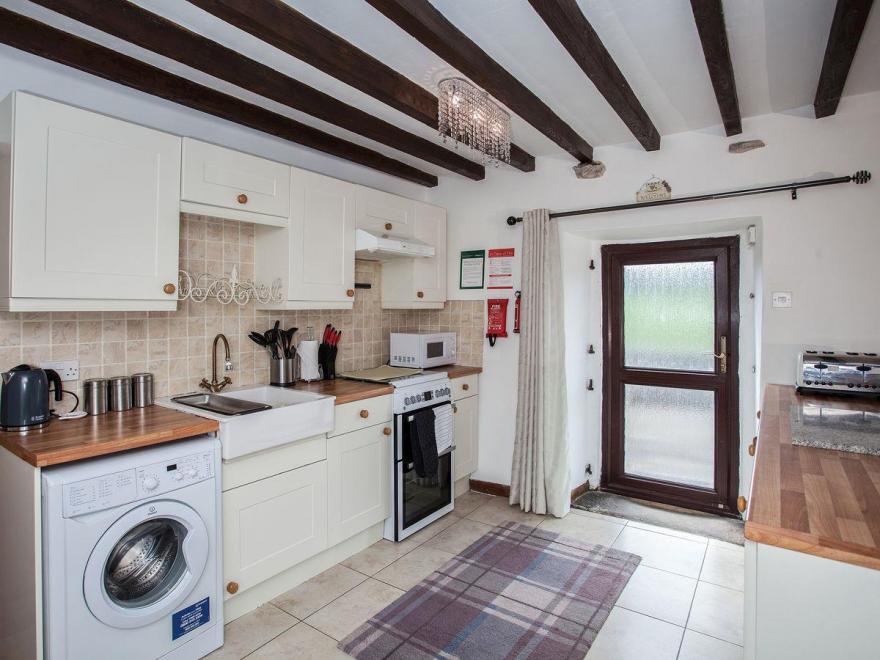 Honeysuckle Cottage - 27880