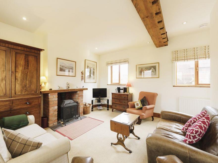 Middle Lodge - 28000