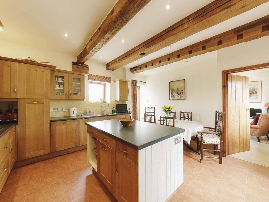 Middle Lodge - 28000