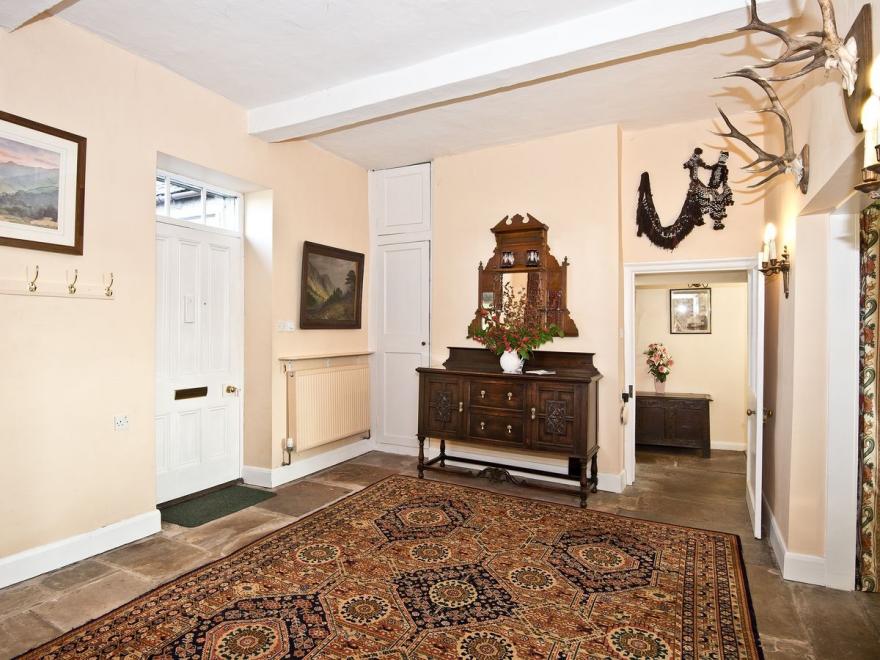 Algar's Garth- 28085