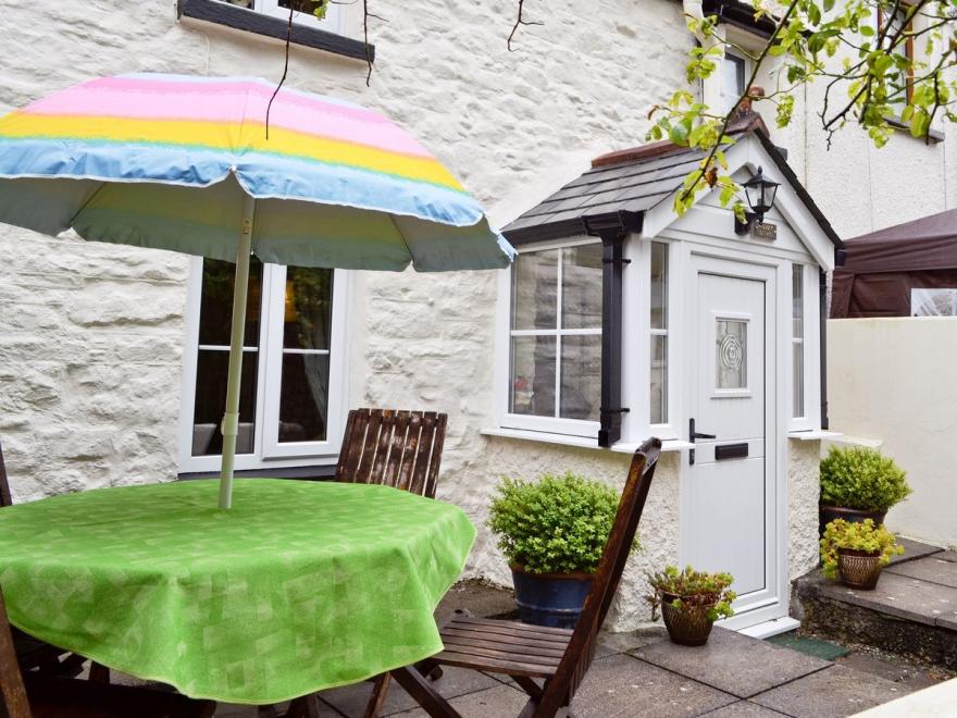 Paddock Cottage - 28086