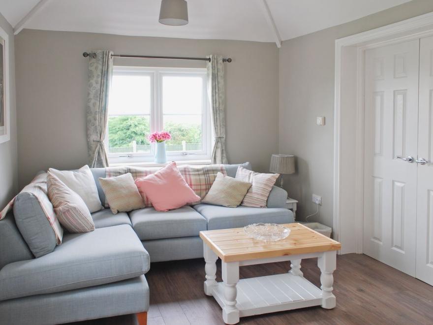 Walden Cottage - 28225