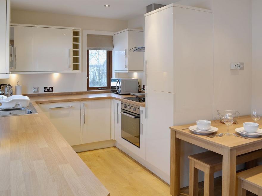 Shenval Cottage - 28280