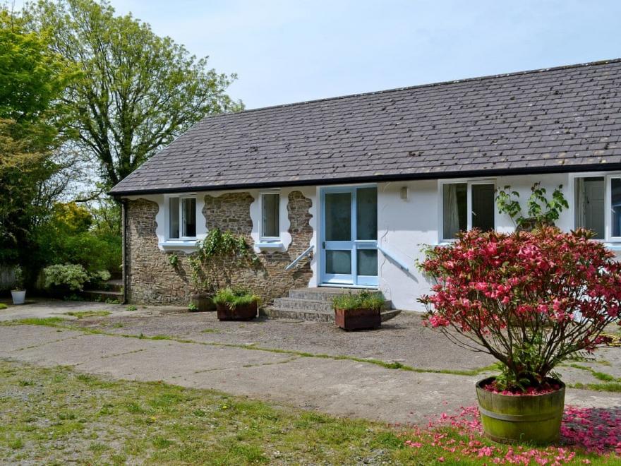 Broomhill Farm Cottages