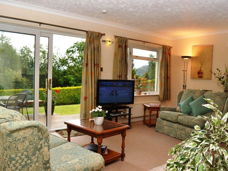 Oakvale - Autumn Leaves