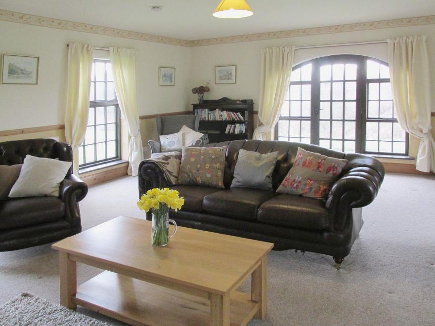 Owl Cottage High Weldon