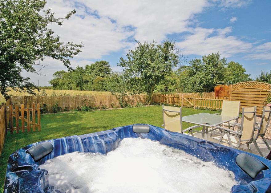 Clematis Cottage - E5096