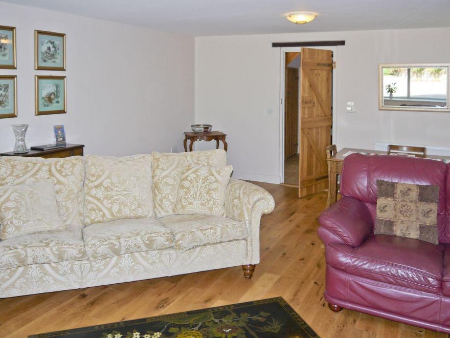 Basin Howe Farm-Jade Cottage