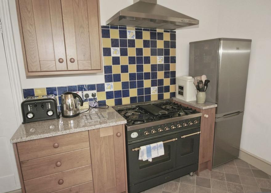 West View Cottage - E5386