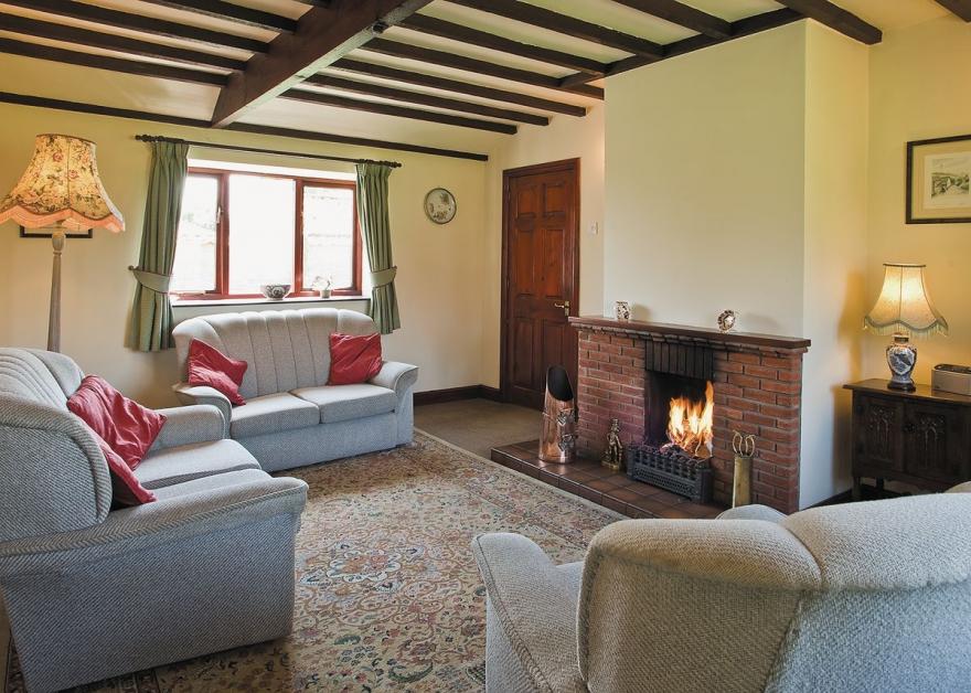 Little Manor Cottage - E3631