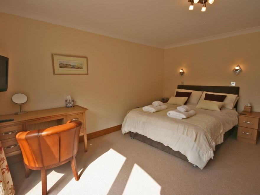 Appletree Apartment 6