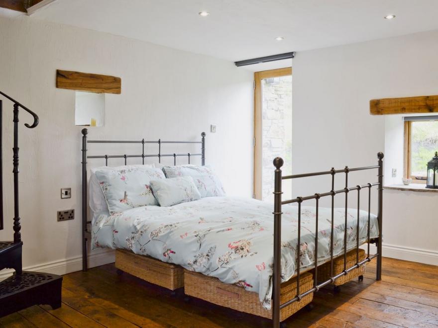 Hayfield View Camping Barn