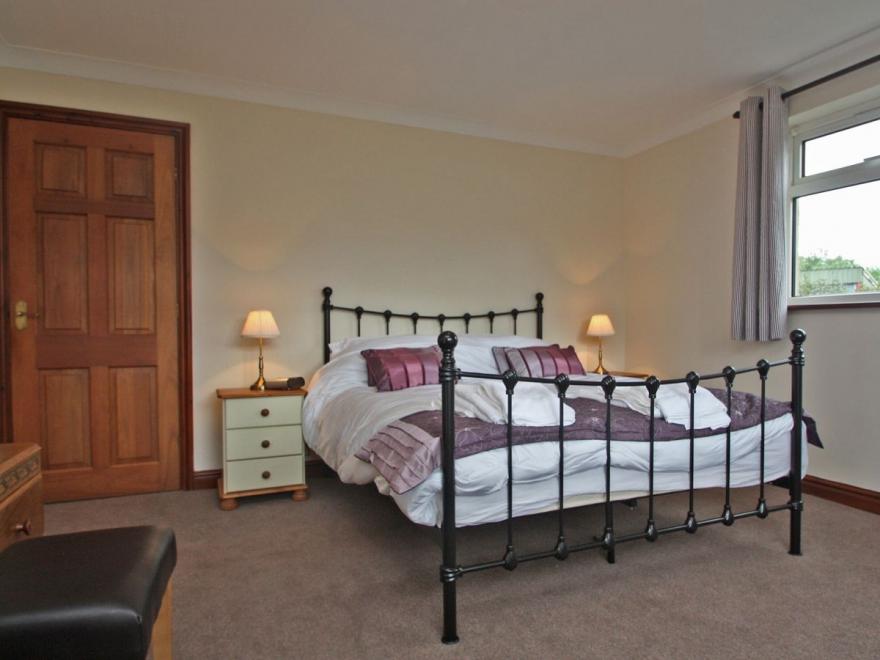 Pen Y Garth Llanddoged