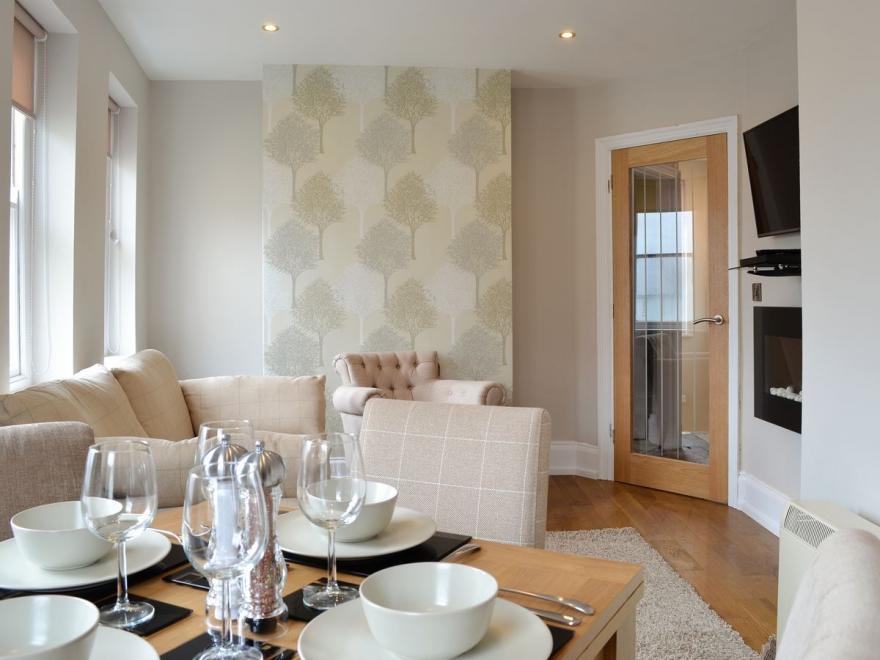 Cliff Railway Apartment