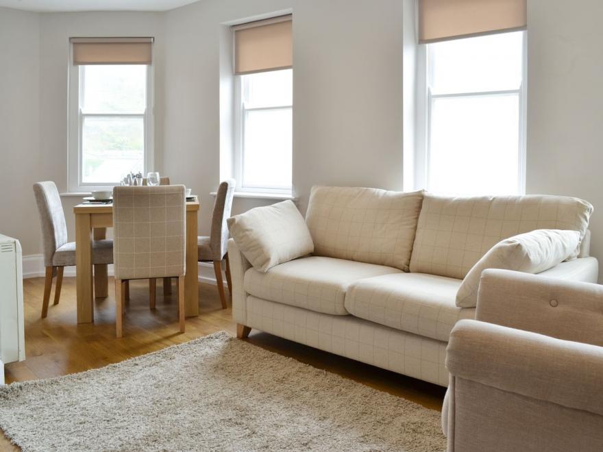 Cliff Railway Apartment