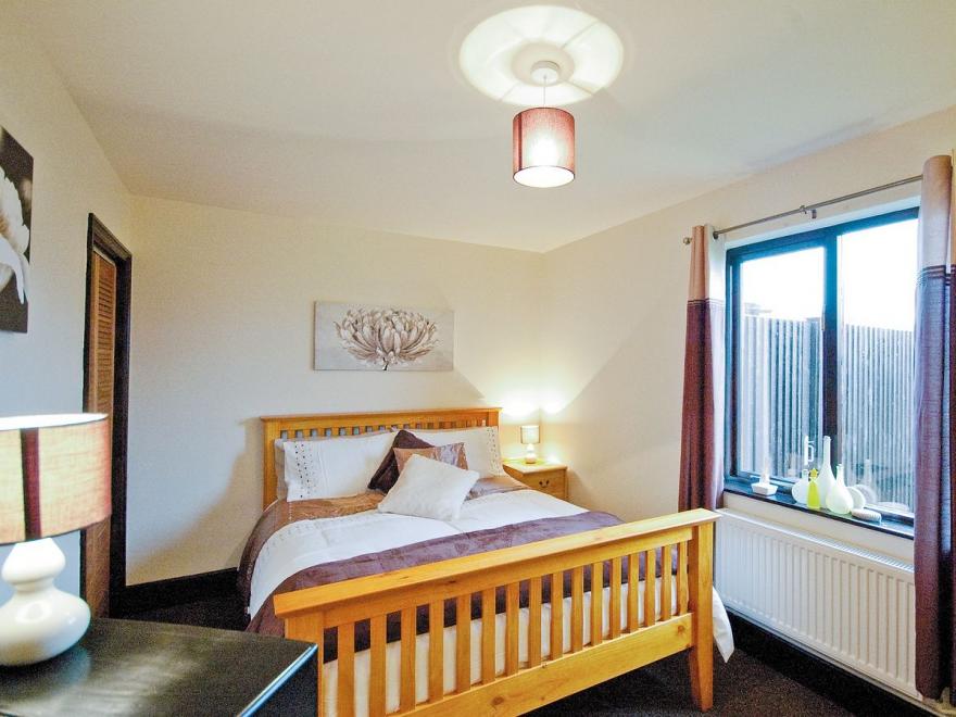 Treacle Cottage at Treacle Den - E5385