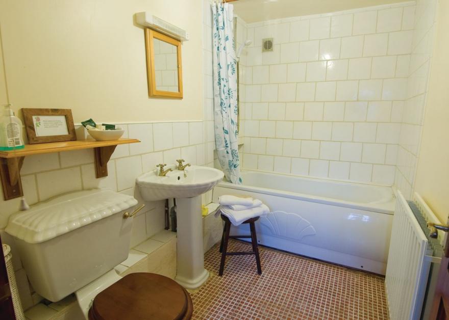 The Forge Cottage - E5245