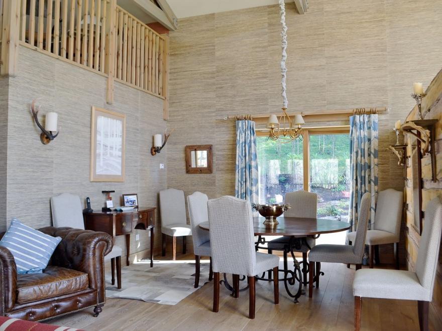 Ghillies Lodge - SYYC