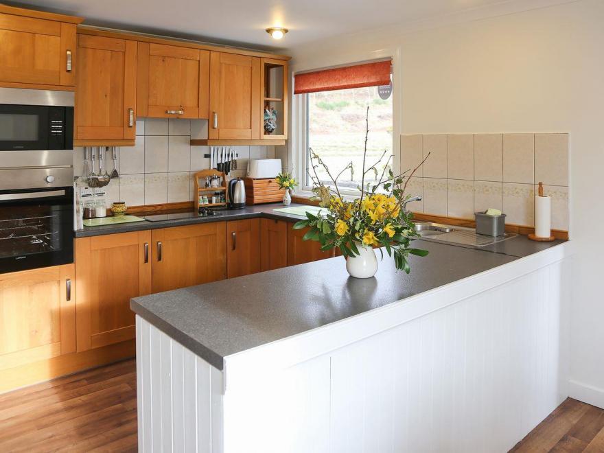 Forest Cottage - SRY