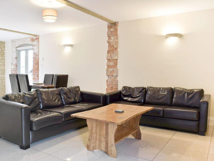 Badgers Sett - 29105