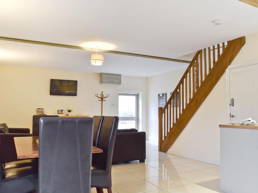 Badgers Sett - 29105