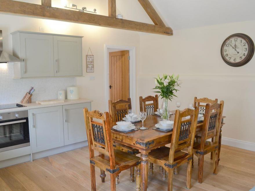 Squirrels Drey - UKC660