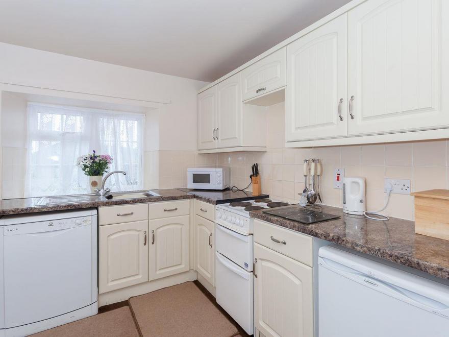 Hazel Cottage - 18986