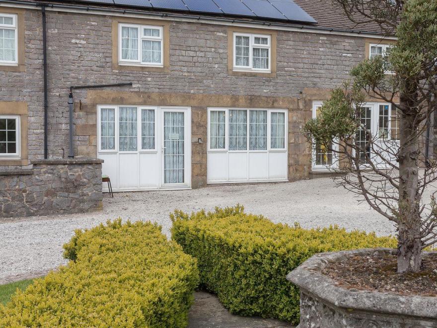 Cherry Cottage - 24824