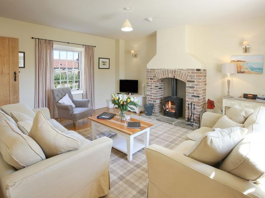 Yerborough Cottage-IXF