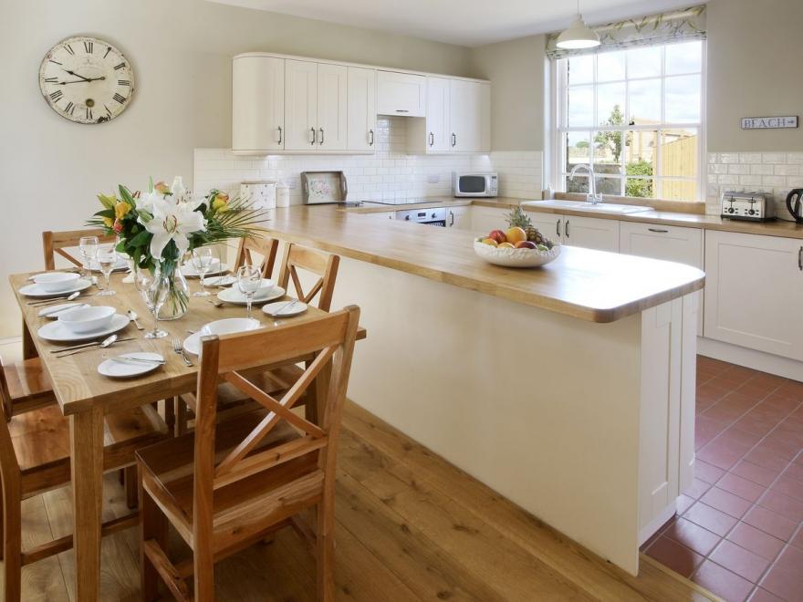 Yerborough Cottage-IXF