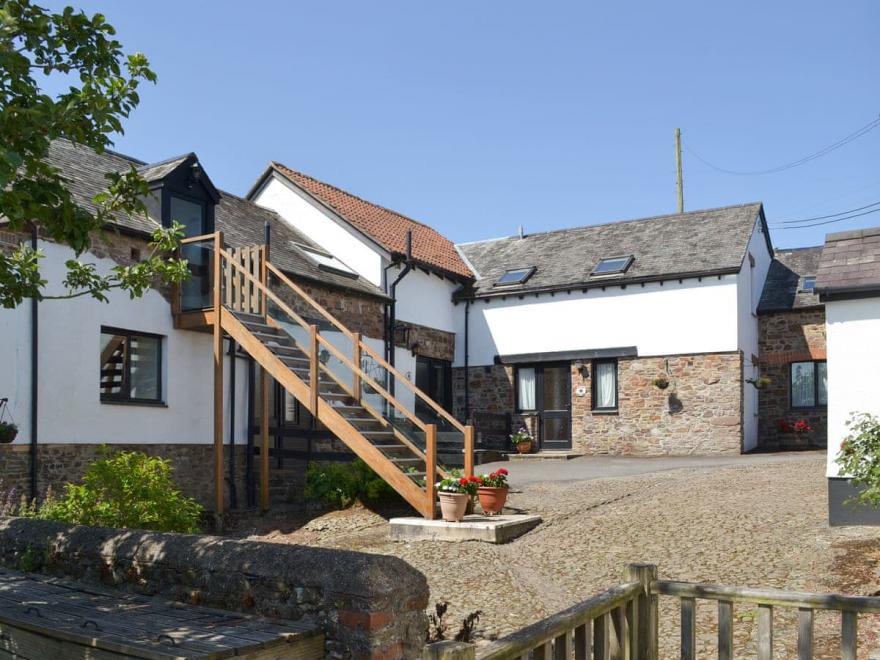 Swallow Cottage - FKJ