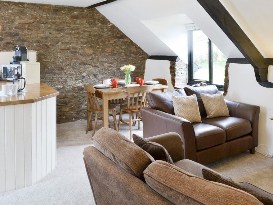 Swallow Cottage - FKJ