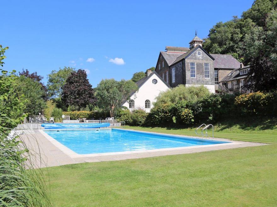 Tuckenhay, Clock Tower Cottage - FJG