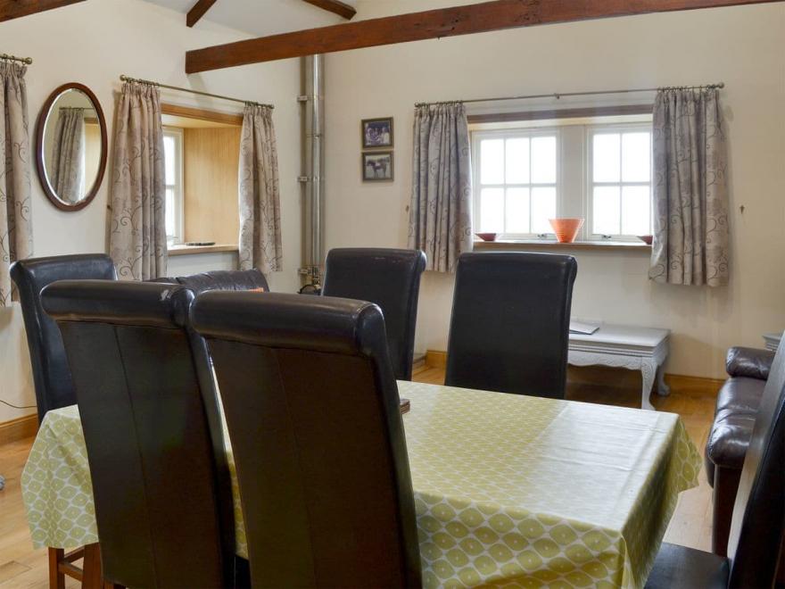 Stable D'or Cottage - Mvb