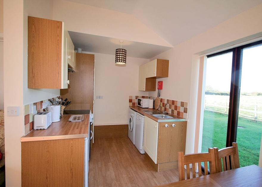 Russet Cottage - E4678