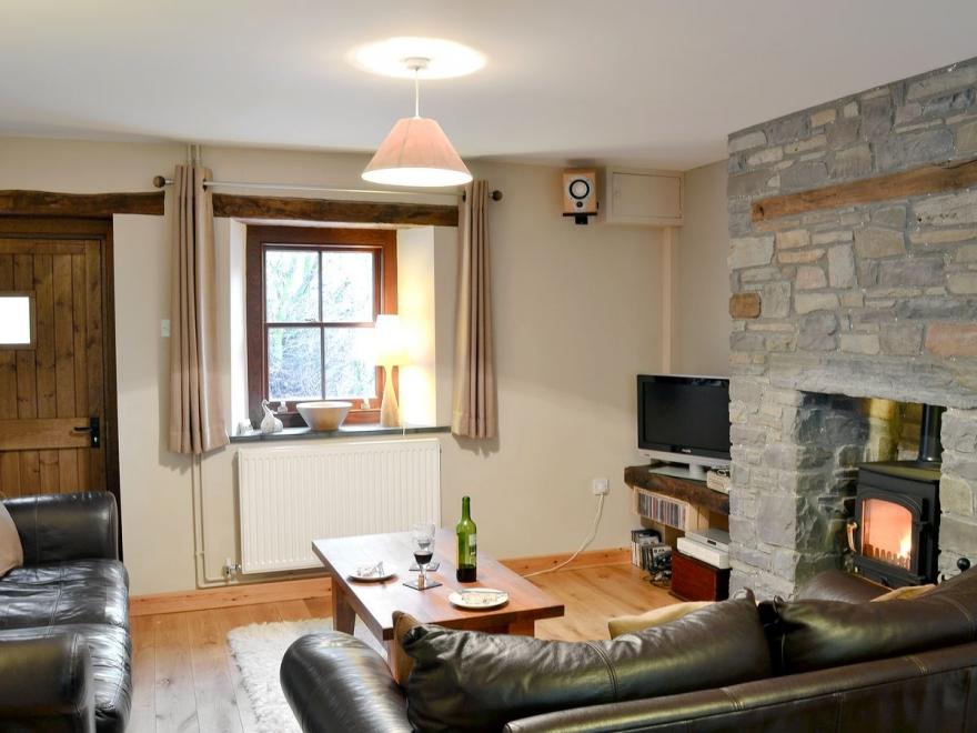 Three Horseshoes Cottage