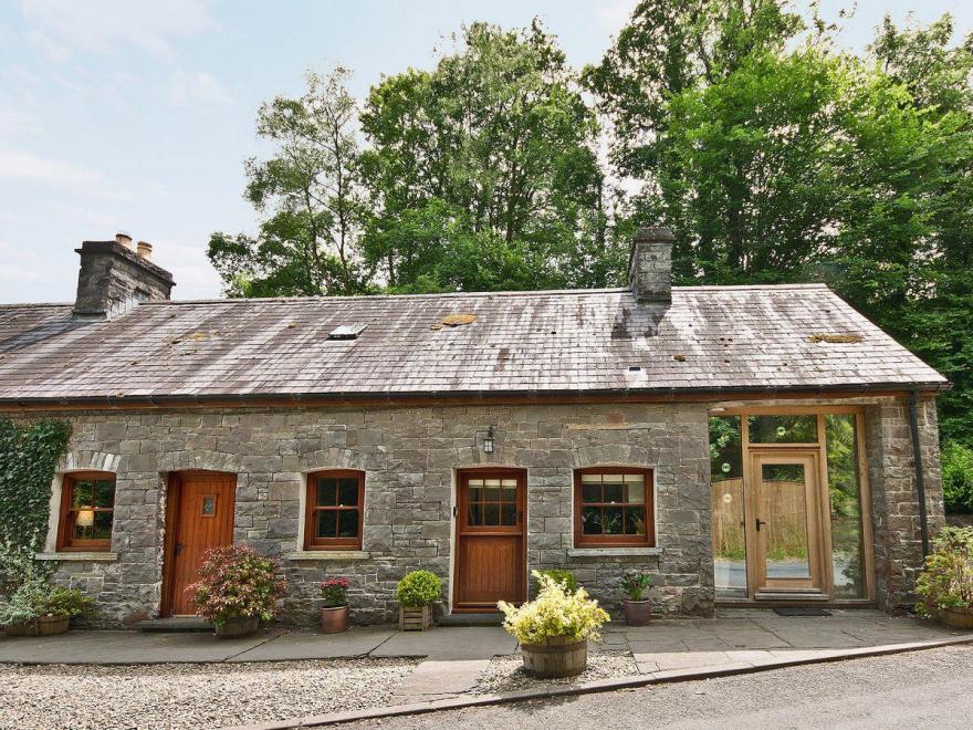 Three Horseshoes Cottage