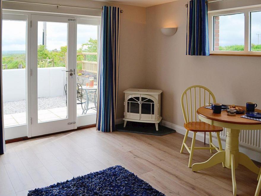 Swallow Cottage - UKC305