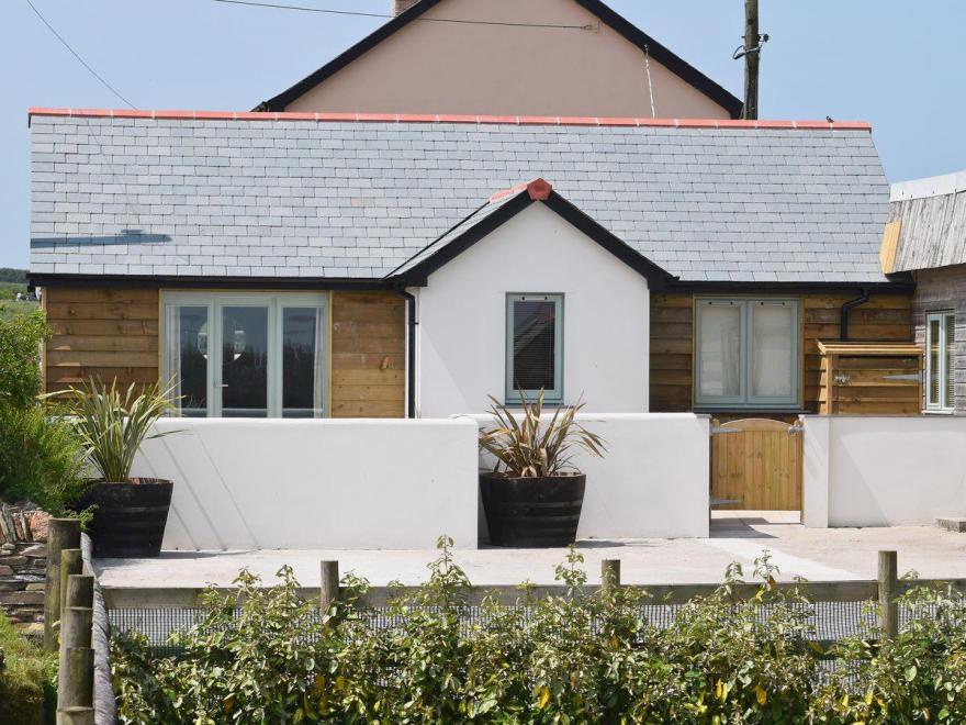 Swallow Cottage - UKC305