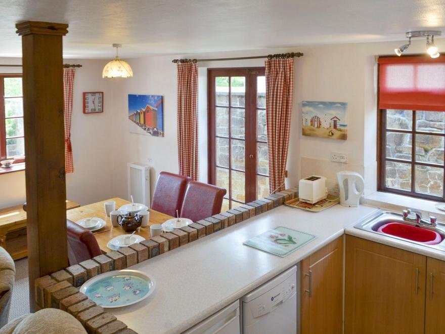 Torqvol Cottage-UKC2100